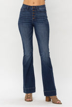 Load image into Gallery viewer, Judy Blue Buttonfly Flare Jeans
